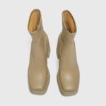 Stretch platform boots