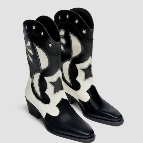 Cowboy boots with piece detail